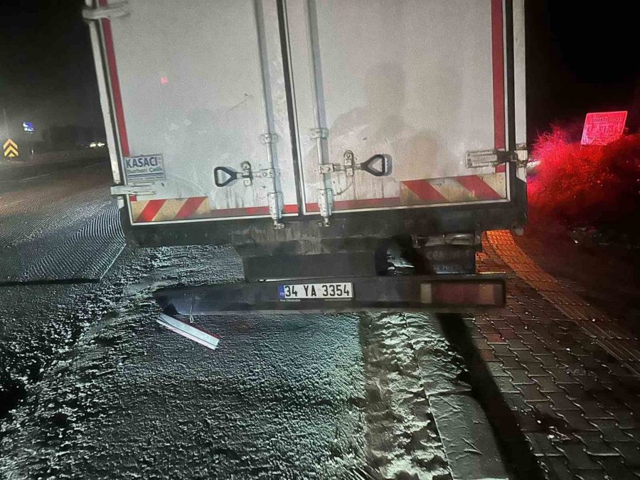 Kamyona Arkadan Çarpan Motosiklet Sürücüsü Hayatını Kaybetti