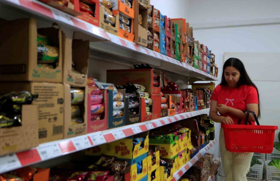 Kepez Kent Market Düşük Fiyatları İle Ev Ekonomisine Katkı Sağlıyor