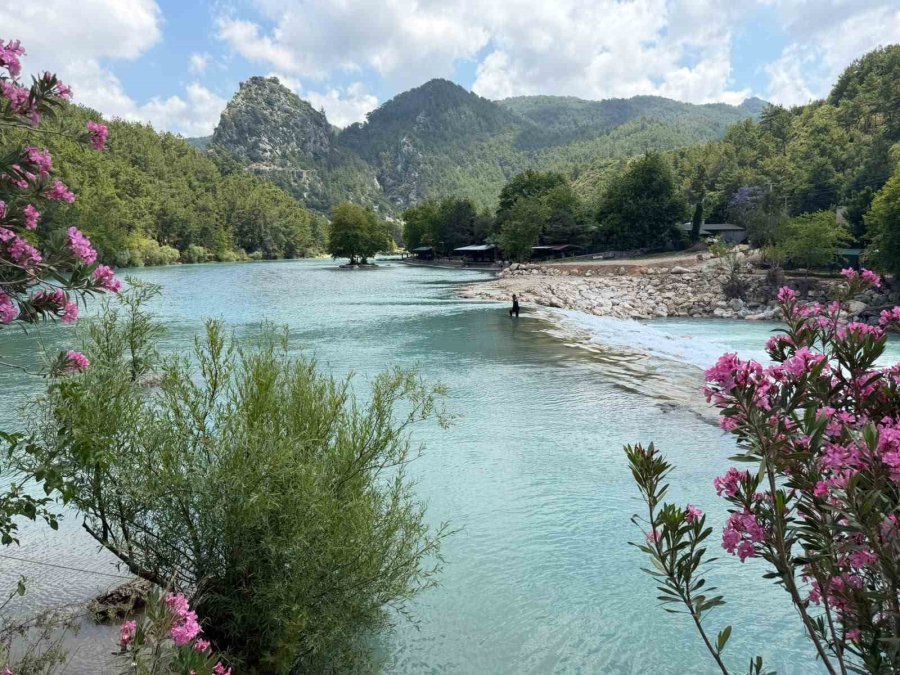 Serinlemek İçin Girdiği Çayda Kaybolan Genç İçin Arama Çalışmaları Başlatıldı
