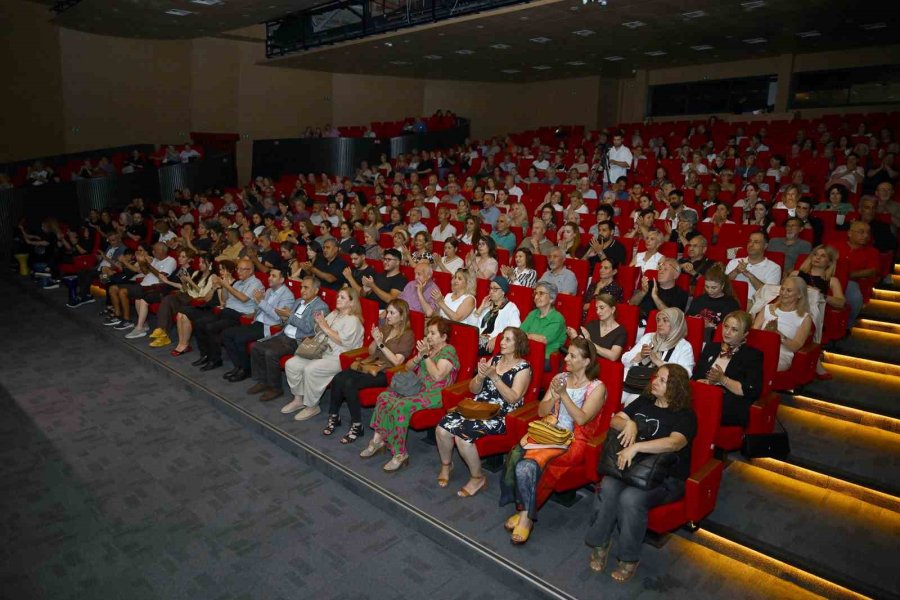 Mersin’de Sivil Toplumun Sesi Korosu Sanatseverlerle Buluştu