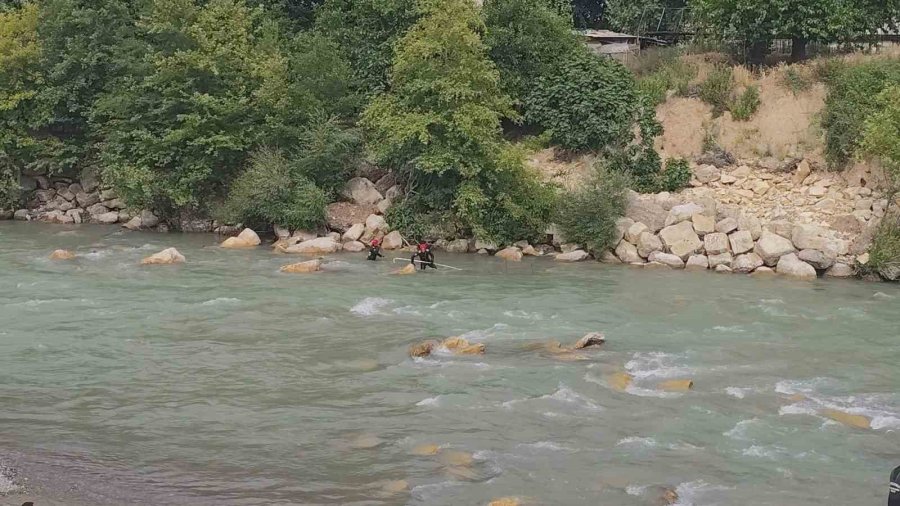 Alanya’da Çayda Kaybolan Genci Arama Çalışmalarına Yarın Devam Edilecek