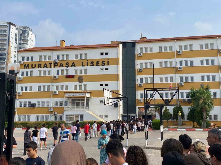 Antalya’da Lgs Heyecanı Yaşandı