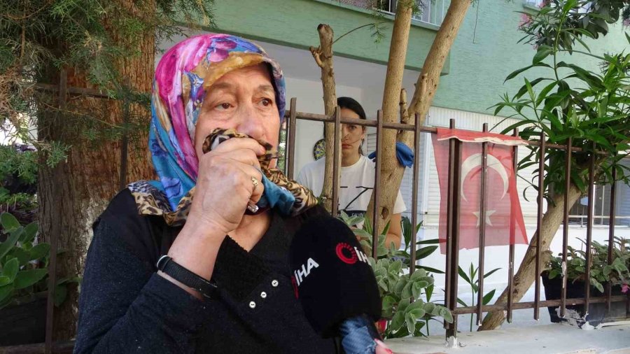 Öğretmen Çiftin Evinden Çıkan Cenazeler Gözyaşları Arasında Morga Kaldırıldı