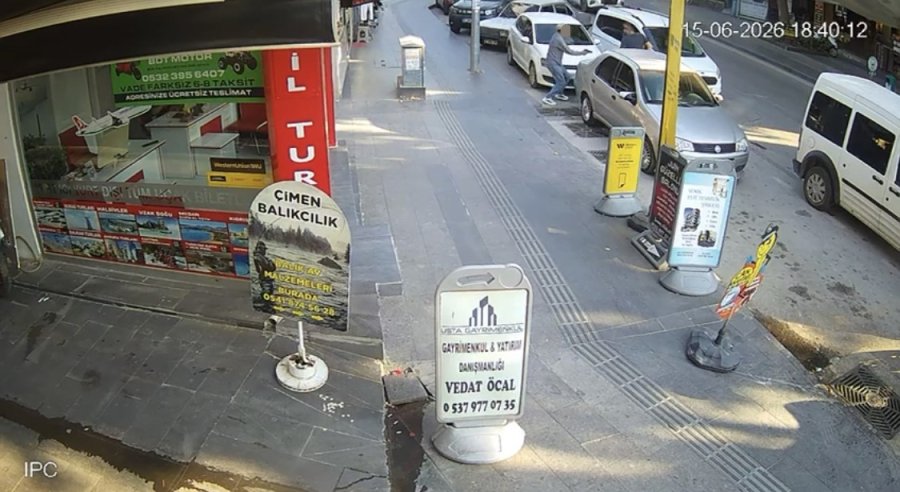 Doğum Günü Pastasını Alır Almaz Kurşun Yağmuruna Tutuldu: O Anlar Kamerada