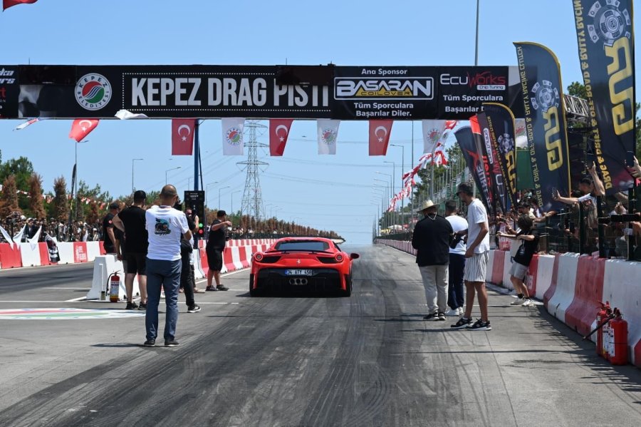 Kepez’de Drag Rüzgarı Esti