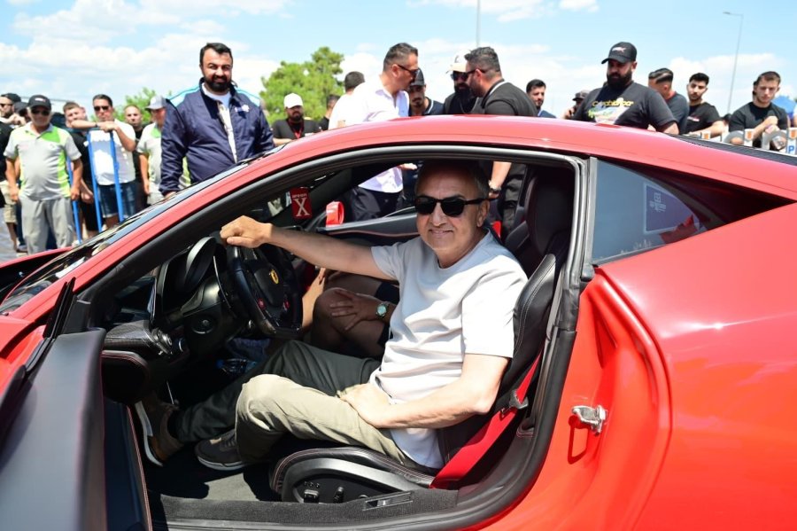 Kepez’de Drag Rüzgarı Esti