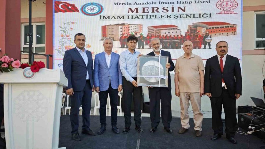 Mersin’de İmam Hatip Okulları Şenliği Yoğun Katılımla Gerçekleştirildi