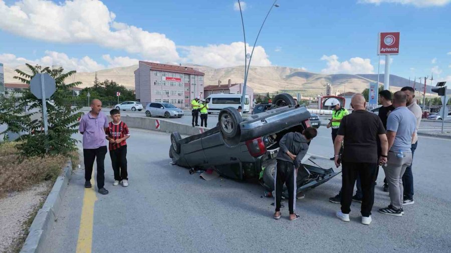Niğde’de Otomobil Takla Attı: 1 Yaralı