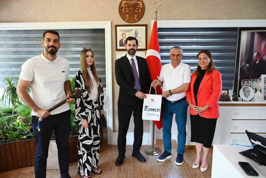Ukraynalı Çocuklar Kemer’de Ağırlanacak