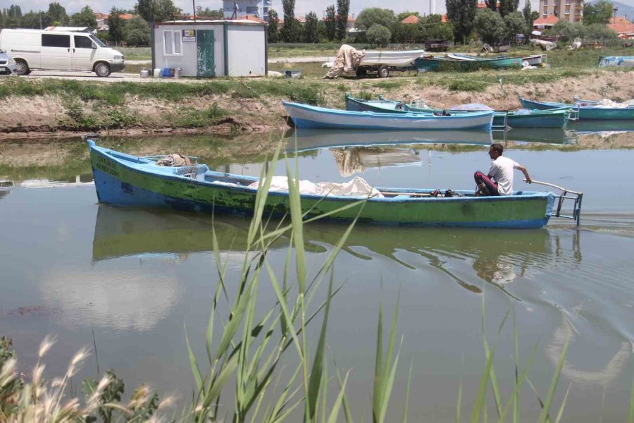 Beyşehir Gölü’nde Balıkçılar Yeni Av Sezonunu "vira Bismillah" Diyerek Açtı
