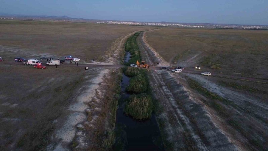 Karaman’da Otomobil Dereye Devrildi: 3 Çocuk Hayatını Kaybetti, 4 Kişi Yaralandı