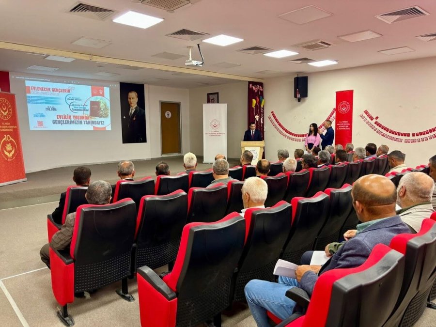 Muhtarlara Sosyal Risk Haritaları Ve Sosyal Hizmetler Eğitimi Verildi