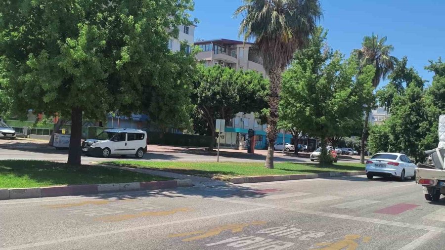Yayaya Çarpan Kadın "gözüme Sinek Kaçtı, Görmedim" Diyerek Gözyaşı Döktü