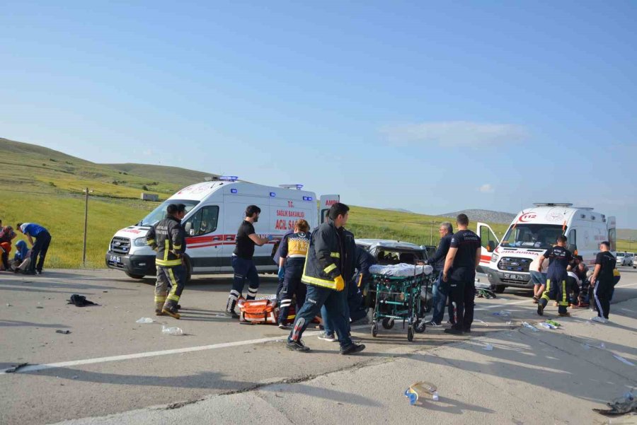Emniyet Şeridinde Katliam Gibi Kazada "taksirle Ölüme Neden Olma" Suçundan Cezalandırılma Talebi