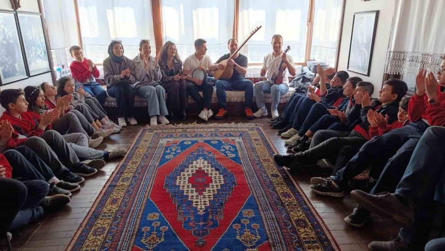 Bor Halk Kütüphanesi’nde 56 Öğretmen Adayından 19 Farklı Etkinlik