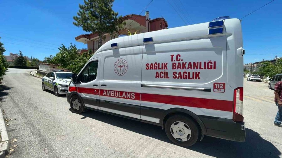 Karaman’da Ciple Çarpışan Motosikletli Yaralandı