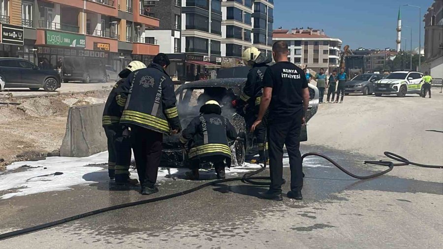 Seyir Halindeki Otomobil Yandı
