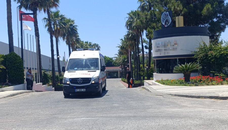 Manavgat’ta Otelde Klor Gazı Sızıntısından 25 Kişi Etkilendi