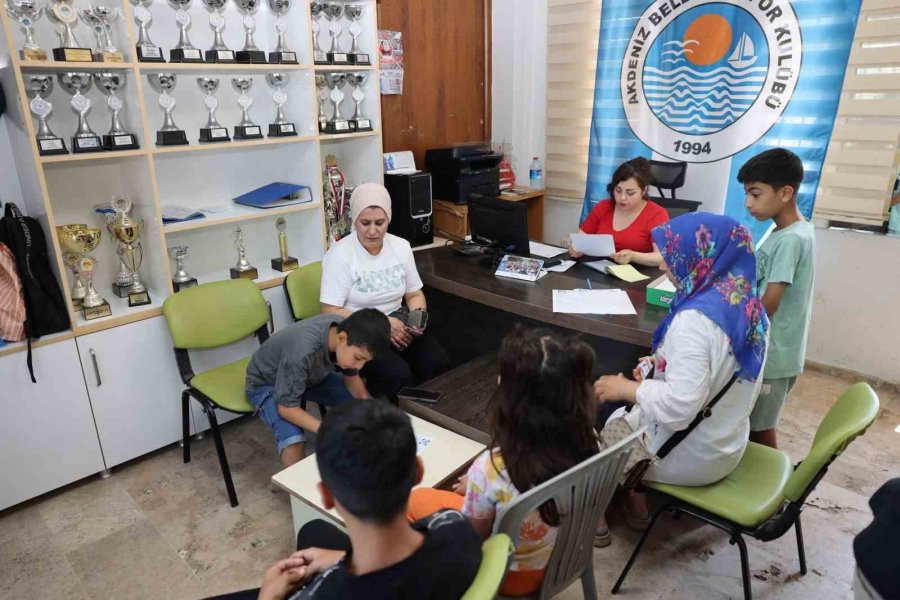 Akdeniz’de Yaz Spor Okulları İçin Kayıtlar Başladı