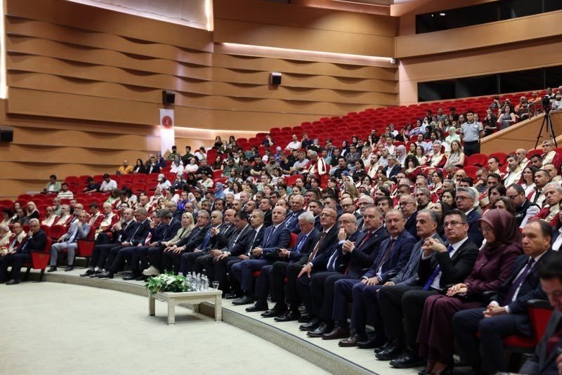 Akdeniz Üniversitesine Spor Dostu Kampüs Ödülü
