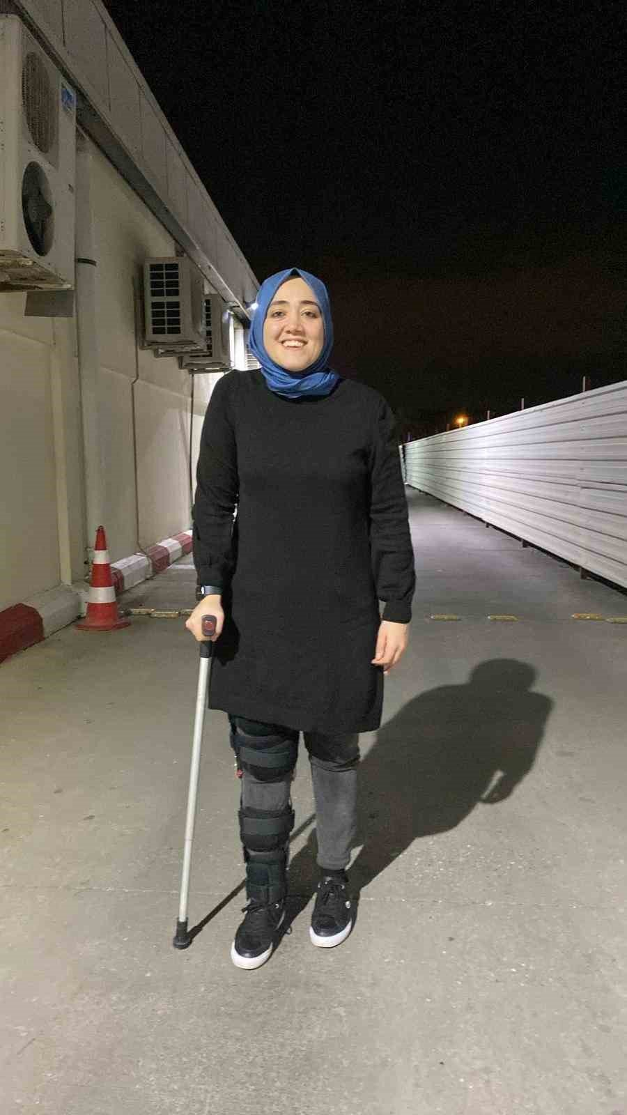 Genç Kadından Yanlış Ameliyat İddiası: "sağ Ayağım Yerine Sol Ayağımı Ameliyat Ettiler"