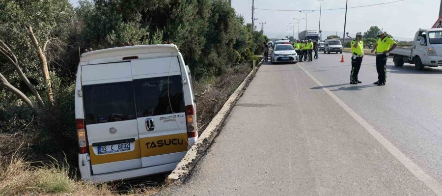 Yolcu Minibüsünde Dehşet Anları Kamerada: Kaçırdığı Minibüsle Kaza Yapıp Öldü