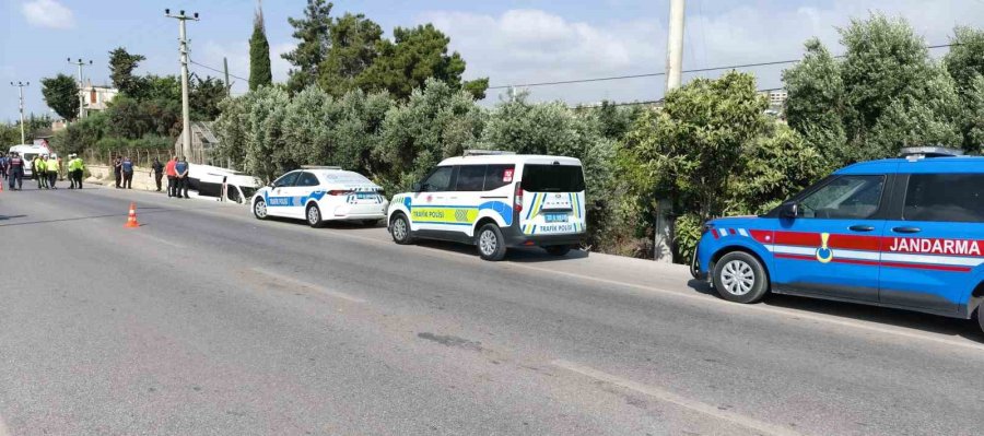 Yolcu Minibüsünde Dehşet Anları Kamerada: Kaçırdığı Minibüsle Kaza Yapıp Öldü