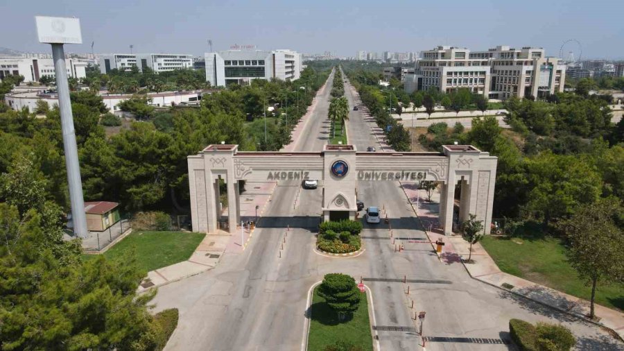 Akdeniz Üniversitesi Dünyanın En İyileri Arasında