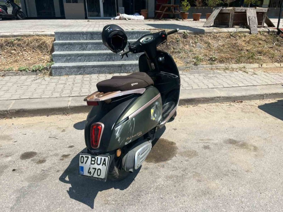 Alanya’da Motosiklet Kazasında Sürücü Ve Yolcu Yaralandı
