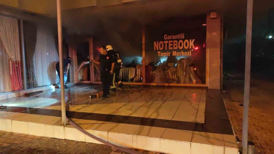 Ekmek Teknesinin Yandığını Görünce Gözyaşlarına Boğuldu