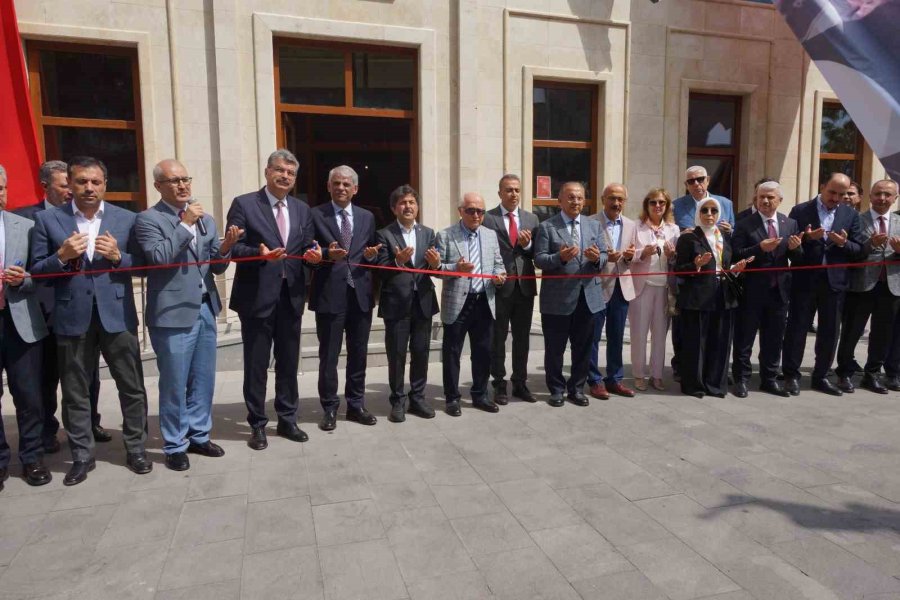 Karaman’da Ahmet Keleşoğlu Arkeoloji Ve Etnografya Müzesi Törenle Açıldı