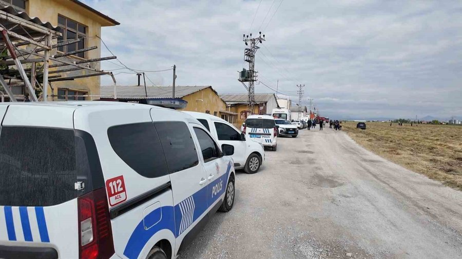Havai Fişek Deposunda Korkutan Yangın