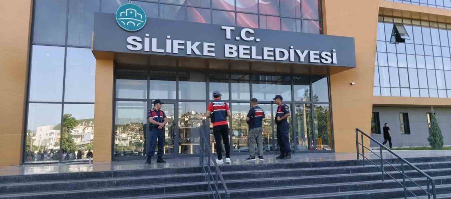 Mersin’in Silifke Belediyesi’ne Operasyon: Başkan Dahil Çok Sayıda İsme Gözaltı