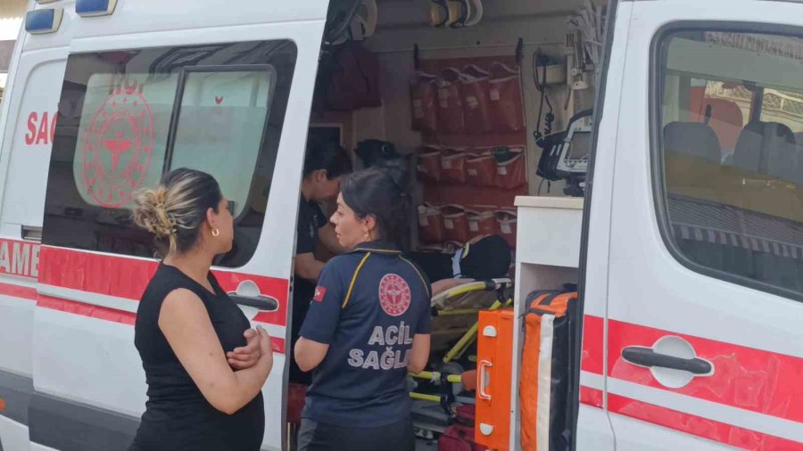 Otomobiller Çarpıştı, Kaza Anı Kameraya Yansıdı