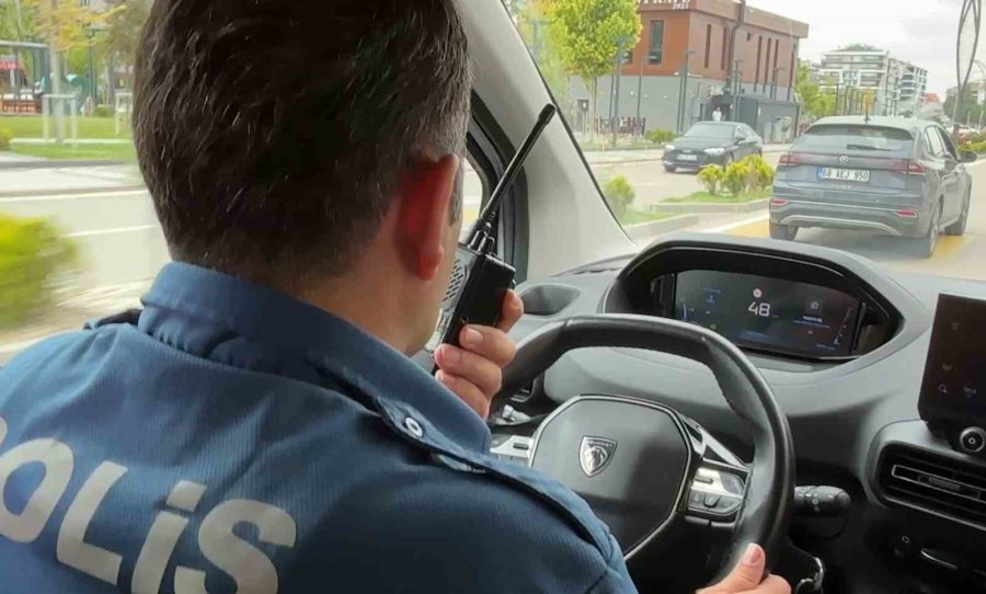 Polis Seferber Oldu Ama 2 Dakikayla Sınavı Kaçırdı