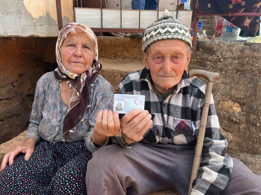 Üç Evladını Toprağa Verdi, Asırlık Ömrünü Doğayla İç İçe Sürdürdü