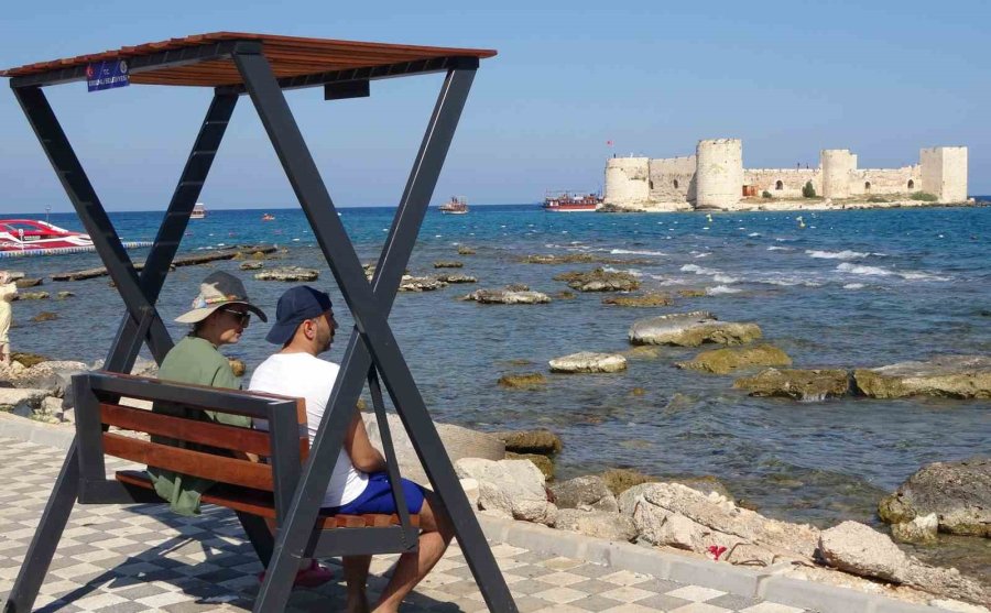 Sıcaklar Geldi, Okullar Tatil Olmadan Sahillerde Yoğunluk Başladı