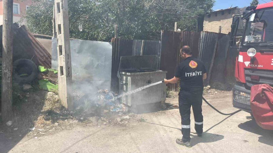 Çöp Konteynerinde Çıkan Yangın Korkuttu