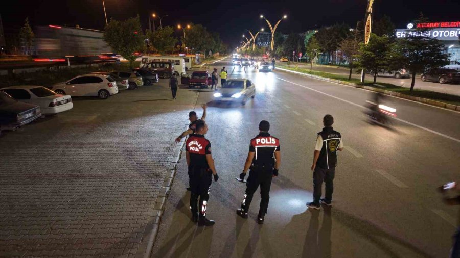 Aksaray Sokaklarında Şok Uyulama