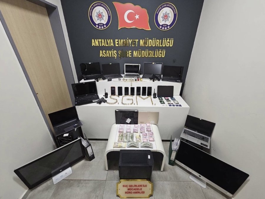 Avrupa Ülkelerine ’dijital Mektup’ Göndererek Dolandırıcılık Yapan Şebeke Çökertildi
