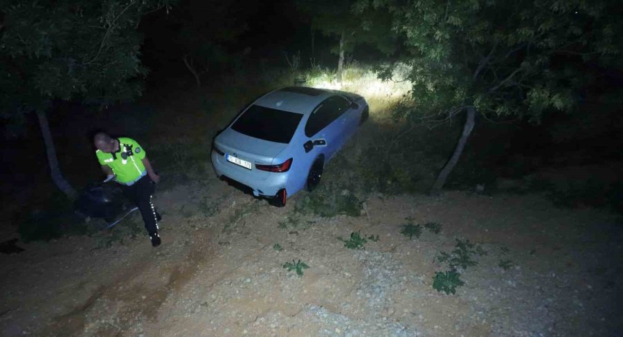 Ağaçlık Alana Uçan Otomobilin Acil Çağrı Sistemi Ekipleri Harekete Geçirdi