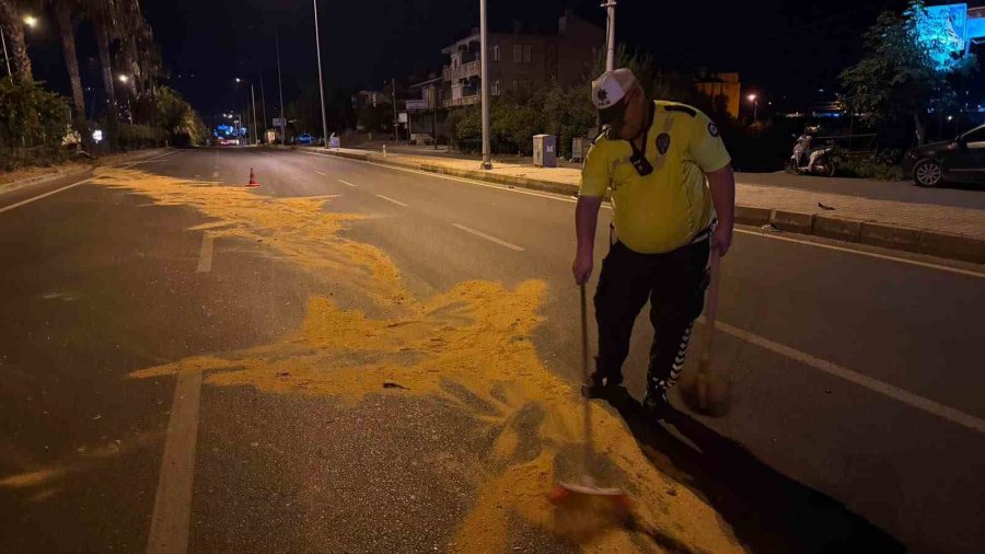 Trafik Polisinden Örnek Davranış