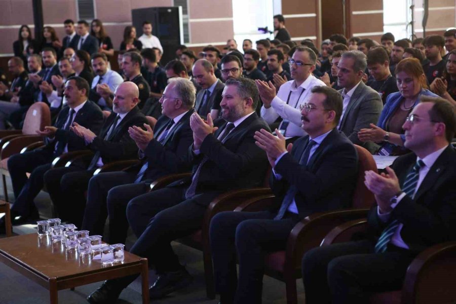 "siber Vatan" Final Yarışmasında Batı Akdeniz Ekibi Şampiyon Oldu