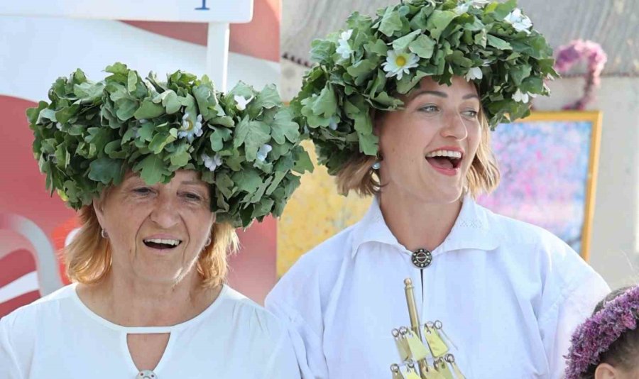 "eskil Tuz Gölü Uluslararası Kültür Festivali" 25 Ülkenin Büyükelçilerinin Katılımıyla Başladı