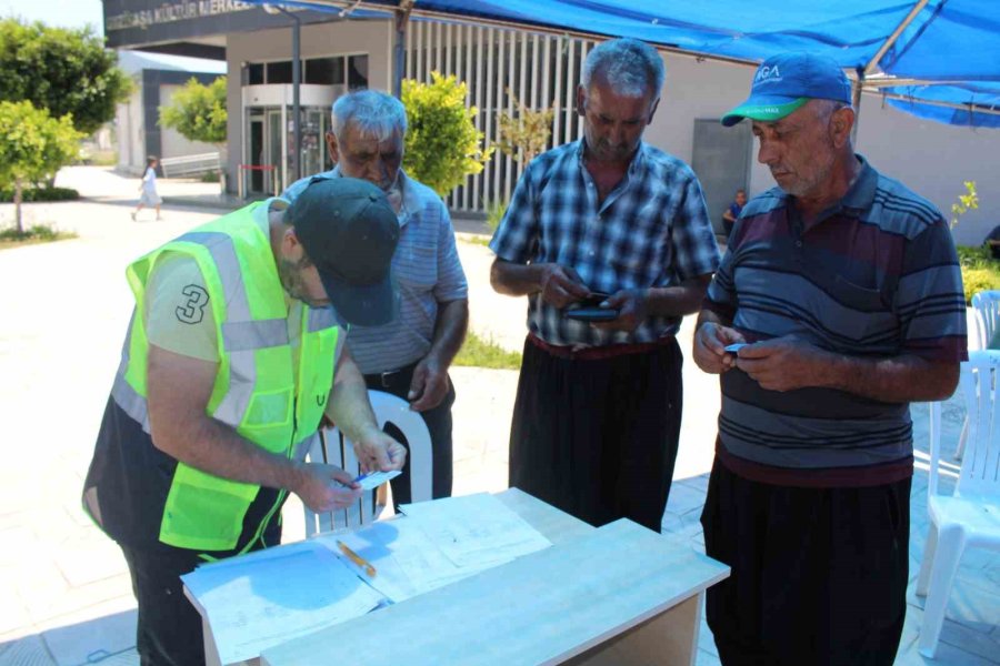 Büyükşehir’den Gazipaşalı Üreticilere Naylon Desteği