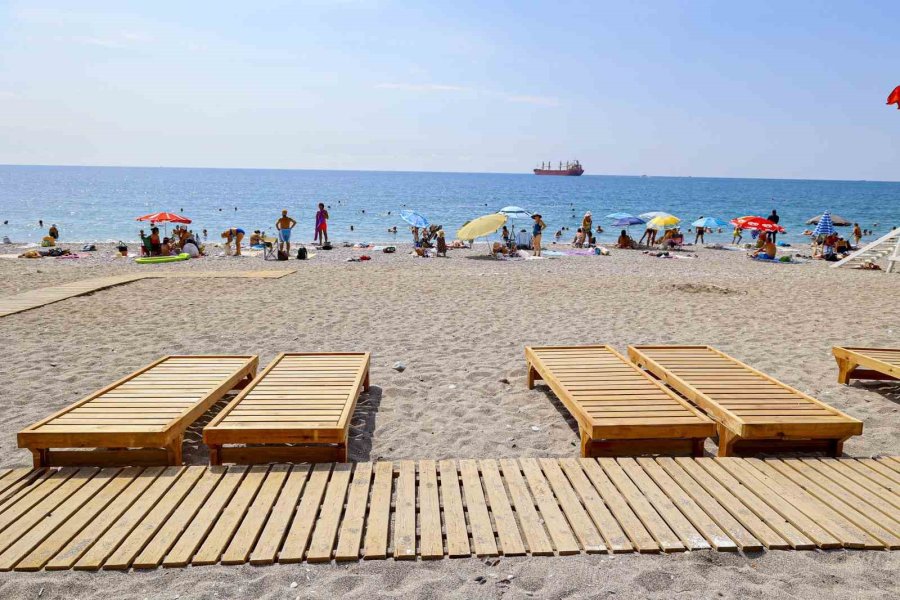 Ekdağ’dan Boğaçayı Plajı’nda Yerli Üretimle Hizmet