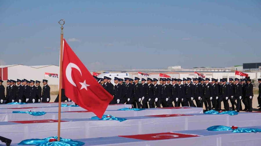 Karaman Pomem’de 409 Polis Adayı Mezun Oldu
