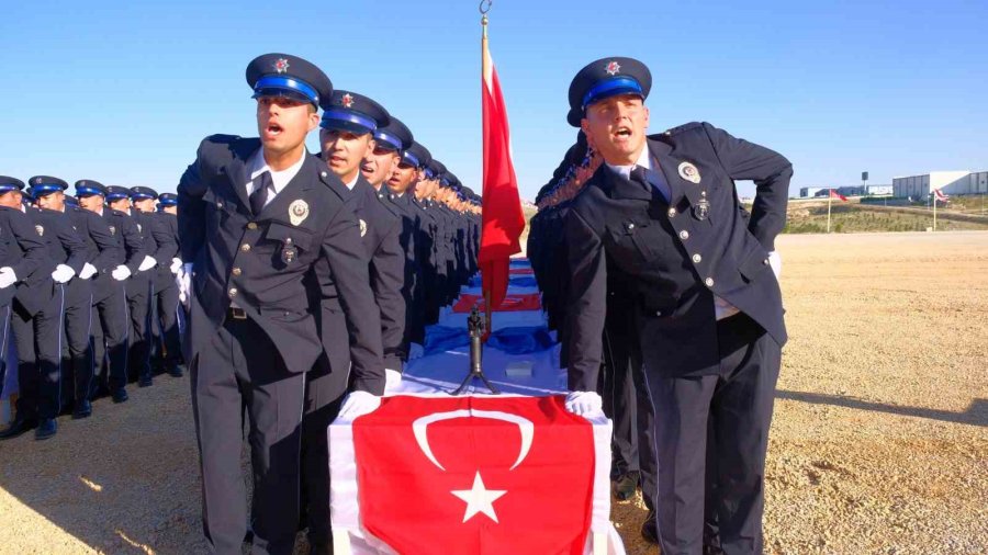 Karaman Pomem’de 409 Polis Adayı Mezun Oldu