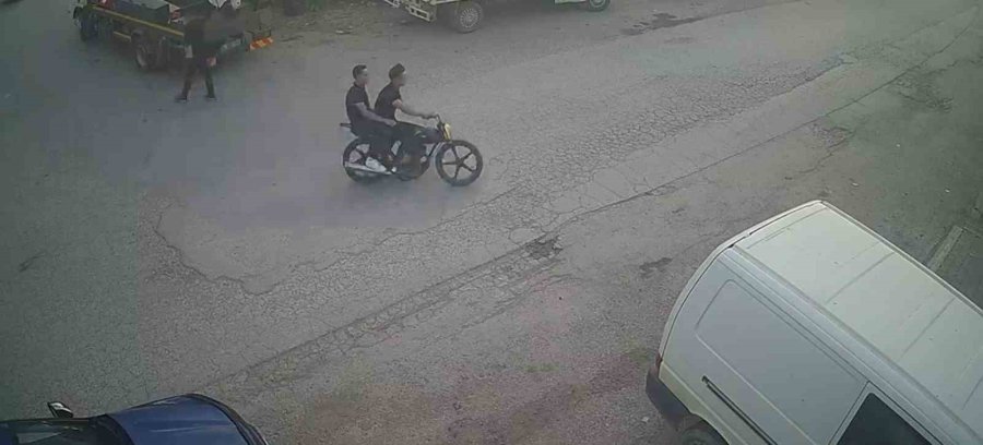 16 Yaşındaki Sürücü Kazada Yaralandı