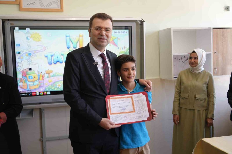 Niğde’de 67 Bin 811 Öğrenci Karne Heyecanı Yaşadı